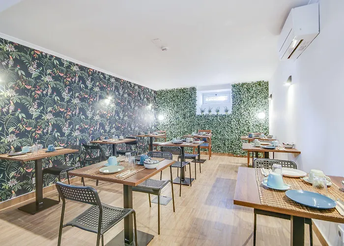 Pensionat Alvalade Palace 4*